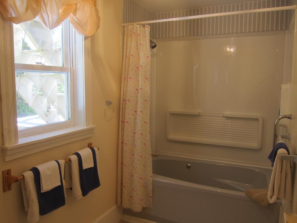 Salmon River Country Inn Head of Jeddore الغرفة الصورة