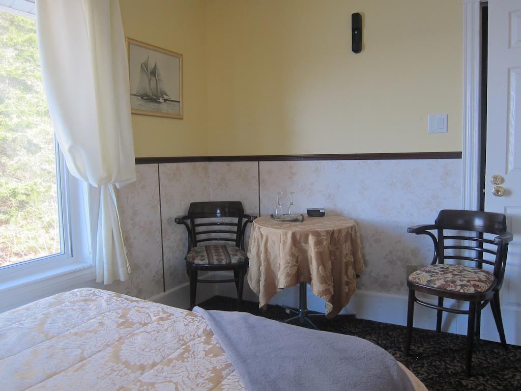 Salmon River Country Inn Head of Jeddore الغرفة الصورة